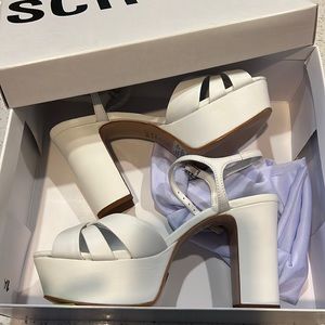 Schutz Keefa platform sandal, size 6.5, white, NWT and original box
